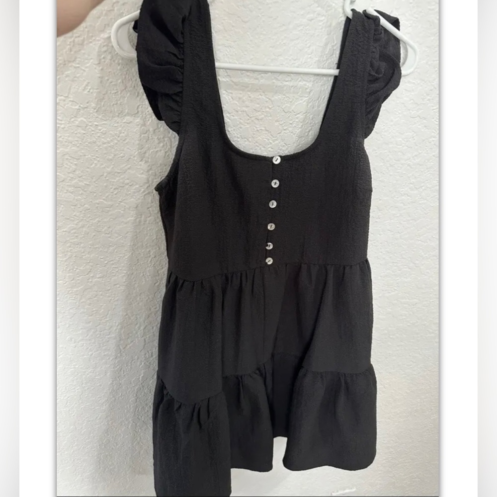 Black ruffle sleeve shirt romper size medium new without tags Vici
